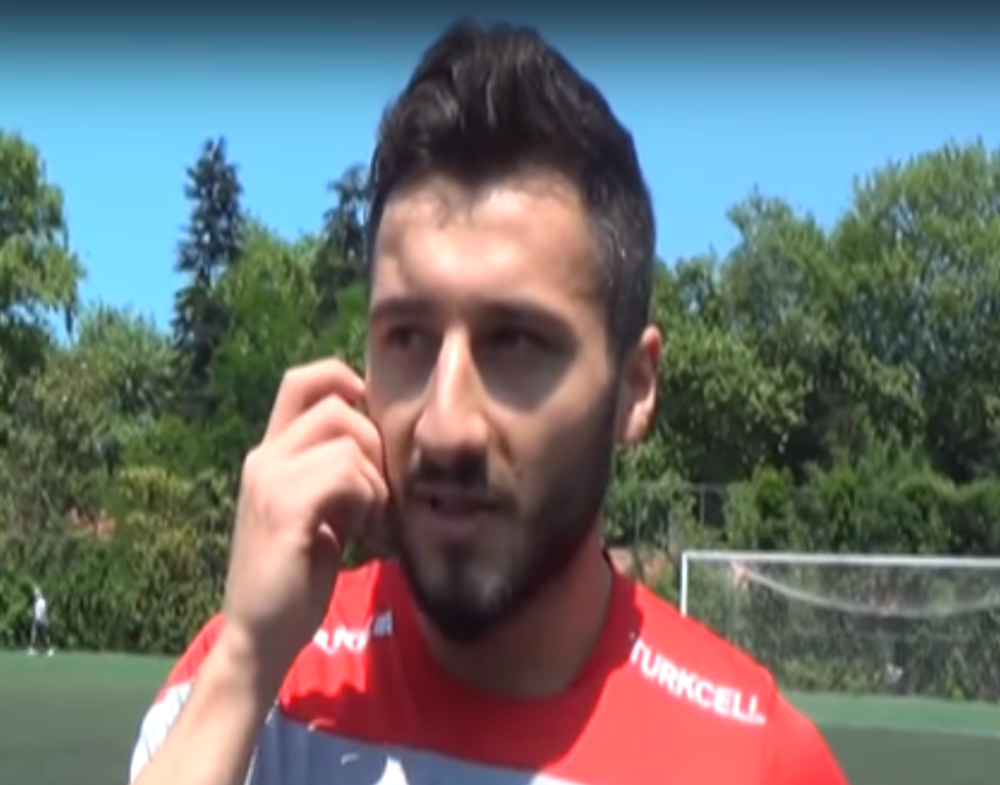 Podržao teroriste pa osto bez kluba - Nemci najurili igrača zbog strašne poruke