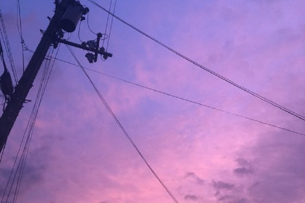 Bljesak je zapanjio meštane ovog gradića! Vezuje se za teroije zavere, a evo šta je u stvari! (VIDEO)