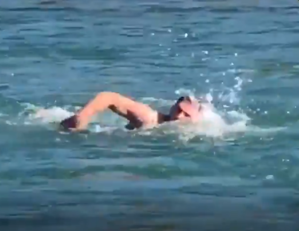 Habibov brutalni trening u jezivo hladnoj vodi! (VIDEO)