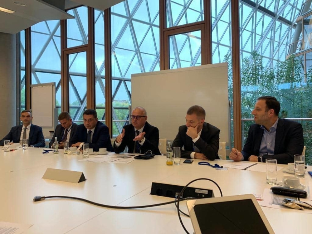 Vesić u poseti Evropskoj investicionoj banci u Luksemburgu