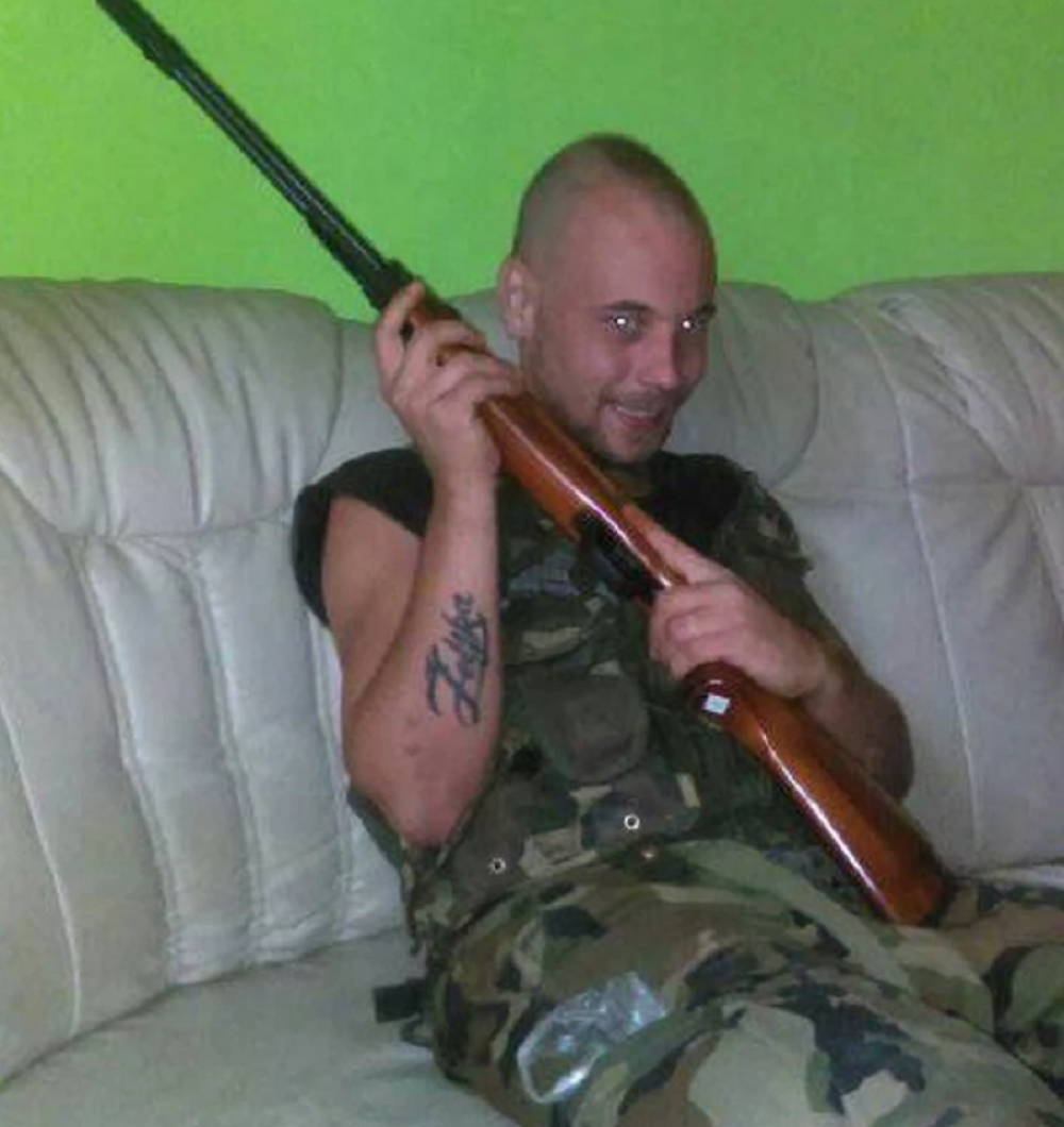 Policija upala u stan Ivana Đurića (28) i zatekla morbidnu krvavu scenu!