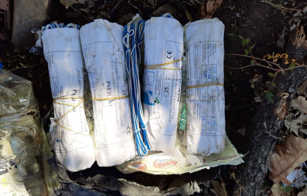 Policija uletela čoveku u kuću, krenula da operiše po prostorijama i onda ugledala SAM UŽAS! (FOTO)