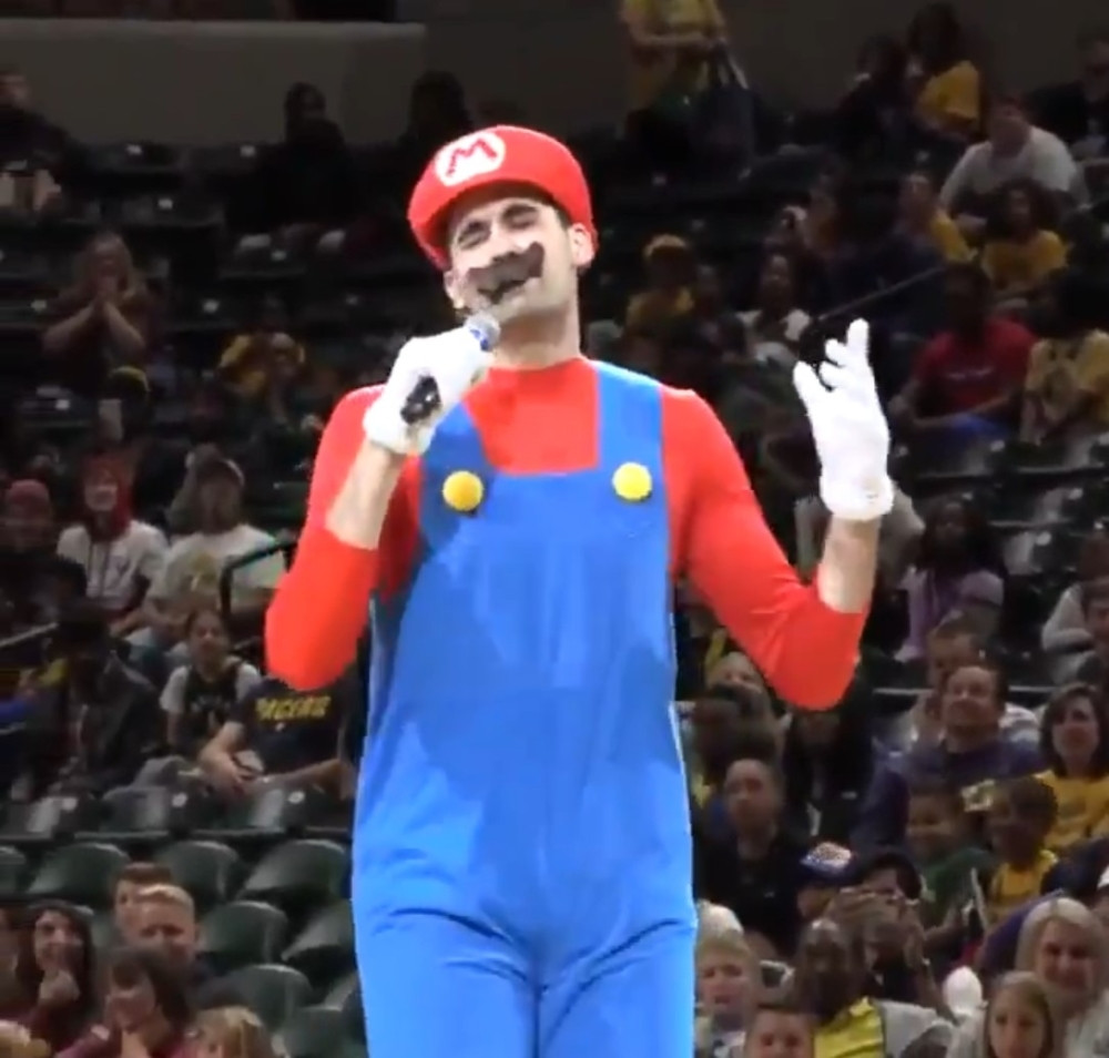 Bivšem košarkašu Mege predviđaju uspeh u Americi, a ovako se predstavio svojim igračima! (VIDEO)