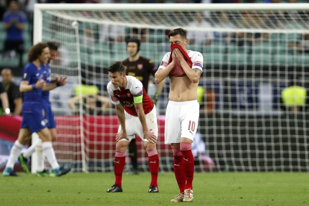 Soba za PES, turski nameštaj, sultan na zidu, zavirite u očaravajući dom Mesuta Ozila (FOTO)