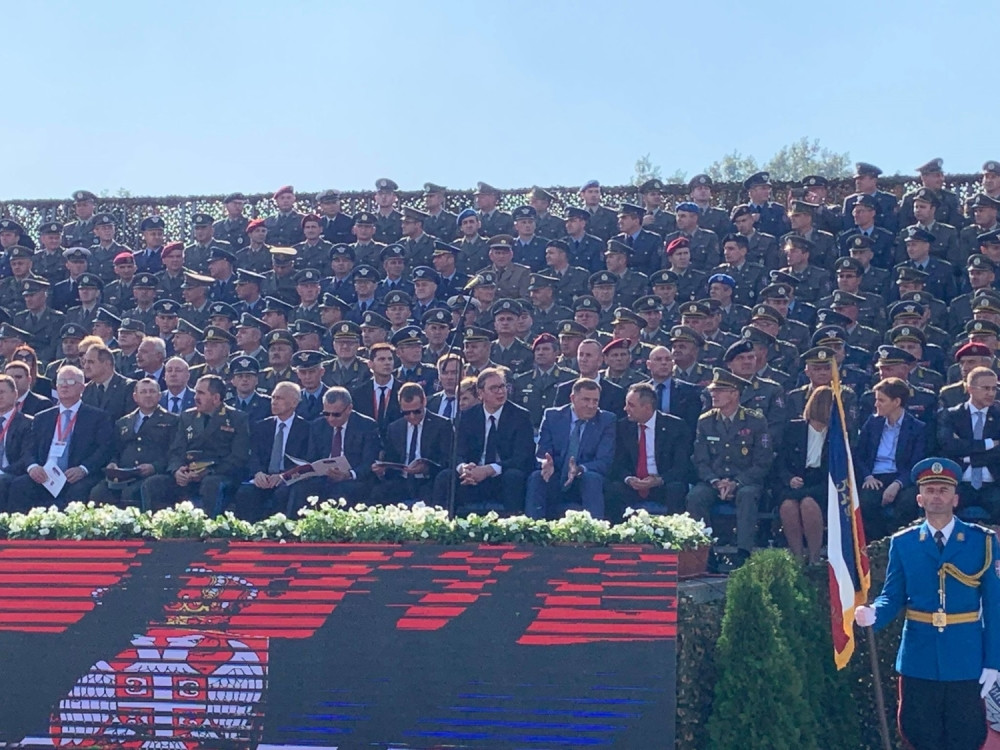 Dok Vučić i Medvedev mirno stoje, Dodik i Vulin nisu krili emocije! (FOTO)