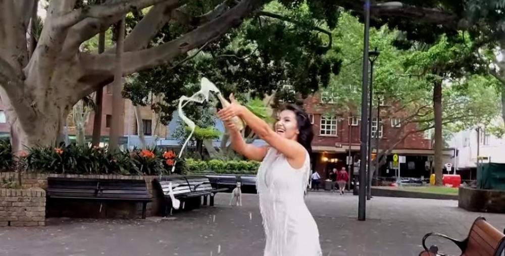 Poznata srpska pevačica izgovorila sudbonosno da?! Napravila u Australiji glamuroznu ceremoniju!