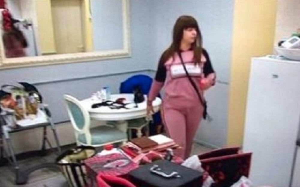 Demoliran apartman u kom boravi mali Željko?! Đubre na sve strane, društvene mreže gore zbog ove scene! (FOTO)