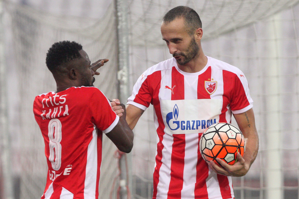 Bio je miljenik Grofa Božovića, sada u 37. godini RAZBIJA KAKO IGRA! I to u balkanskoj zemlji