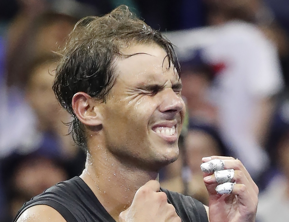 Nadal želeo tajno venčanje, ali slike DOSPELE U JAVNOST! On u sivom, a supruga... ovo morate da vidite (FOTO)