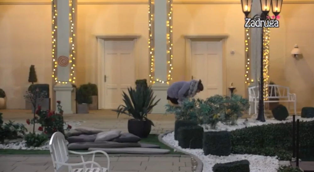 Trudnoj Miljani Kulić noćas pozlilo, Zola izbezumljen dotrčao do nje! Jeziva scena! (VIDEO)