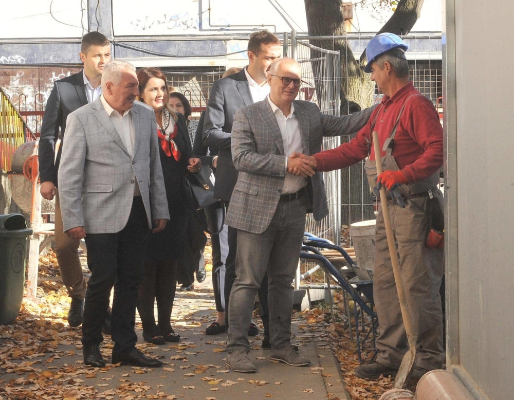 Vesić: Za obnovu vrtića "Petlić" 42 miliona dinara