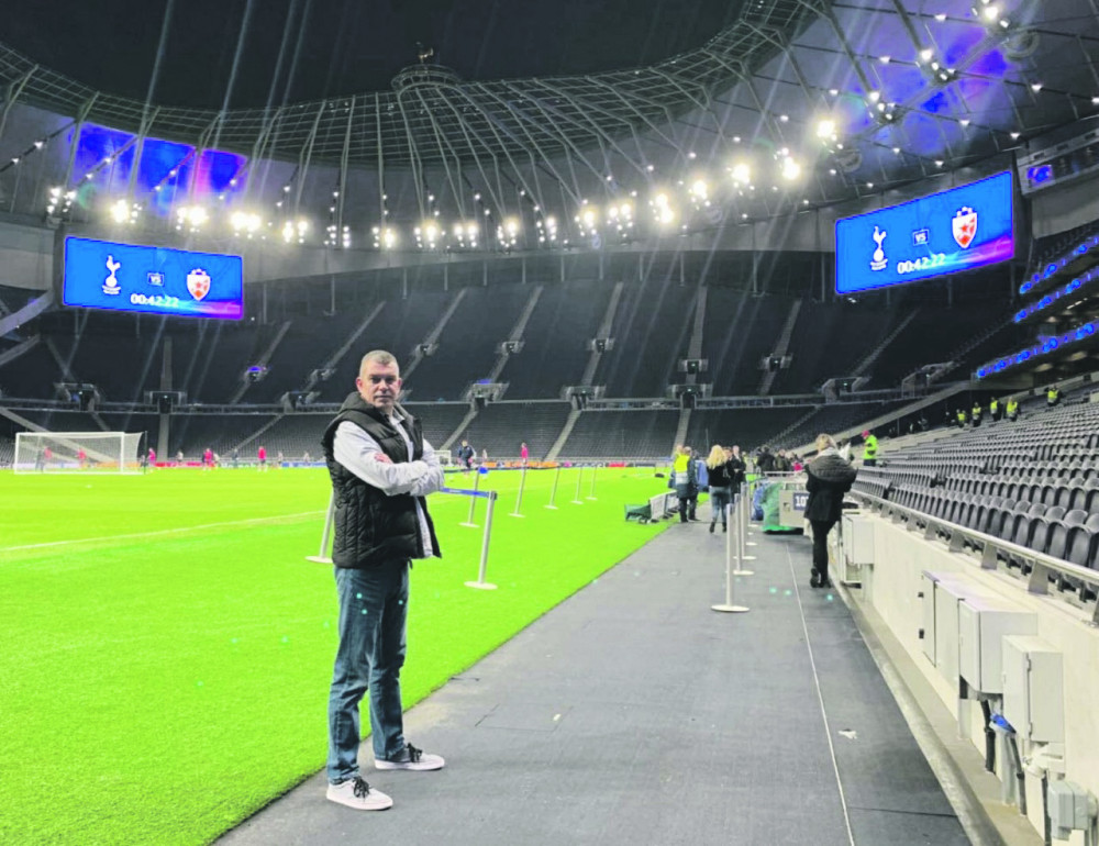 U Londonu smo upravo videli - SVEMIRSKI BROD! (FOTO, VIDEO)