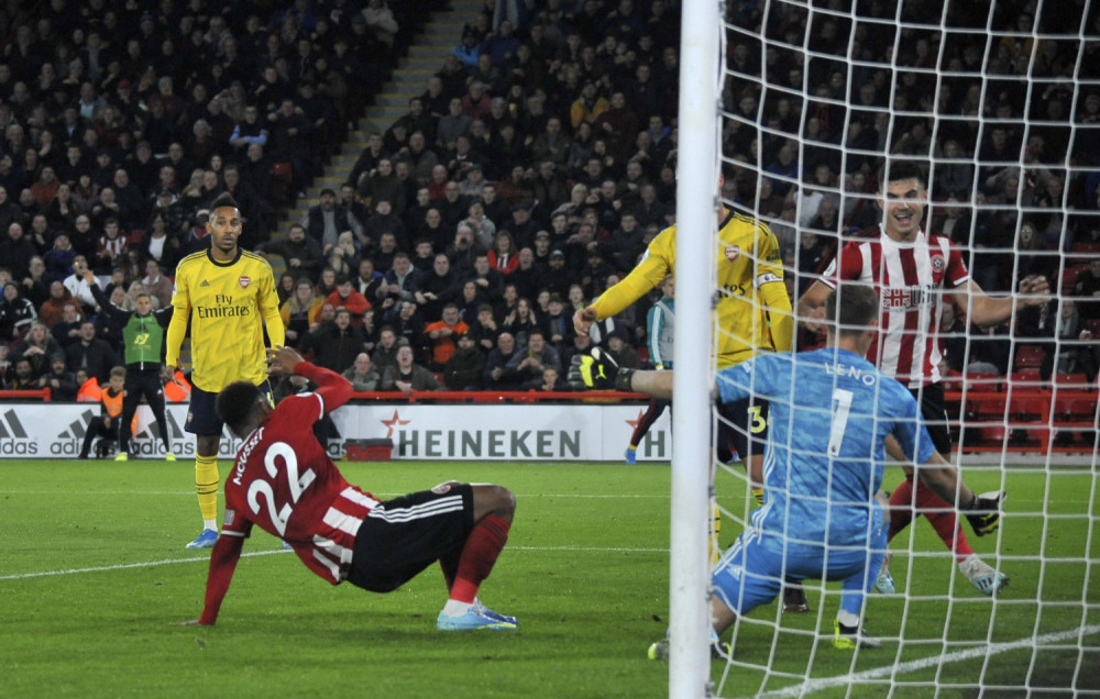 Arsenal poražen na gostovanju povratniku u Premijer ligu (VIDEO)