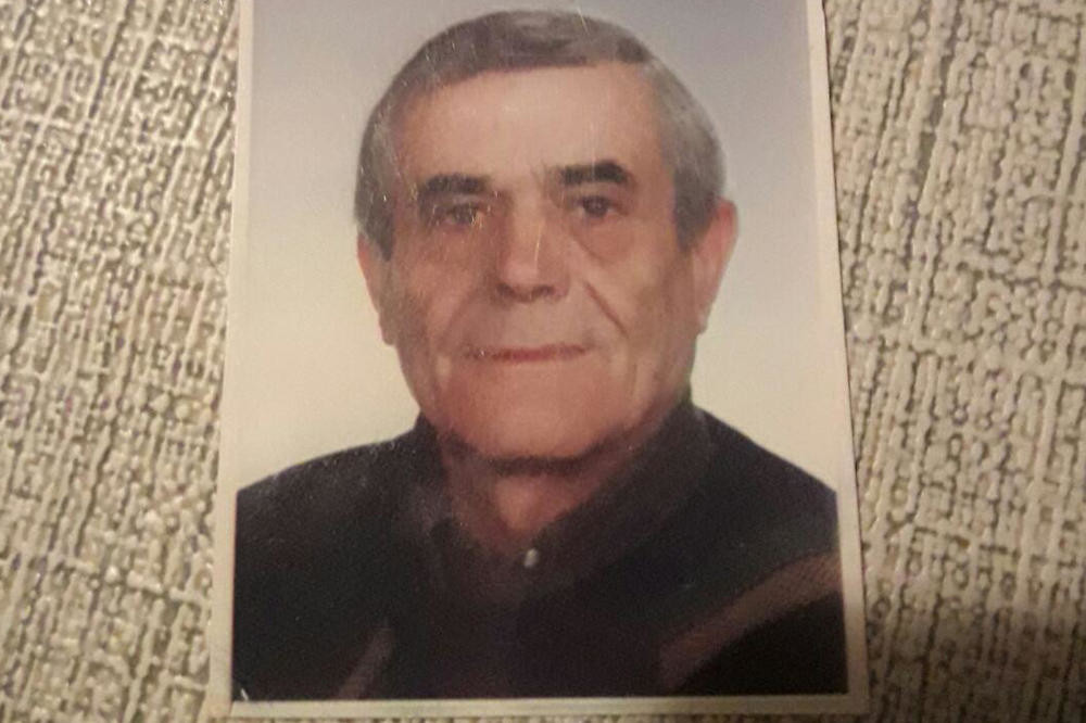 Ako vidite ovog čoveka, javite policiji! Prepoznaćete ga po jednom detalju na nogama