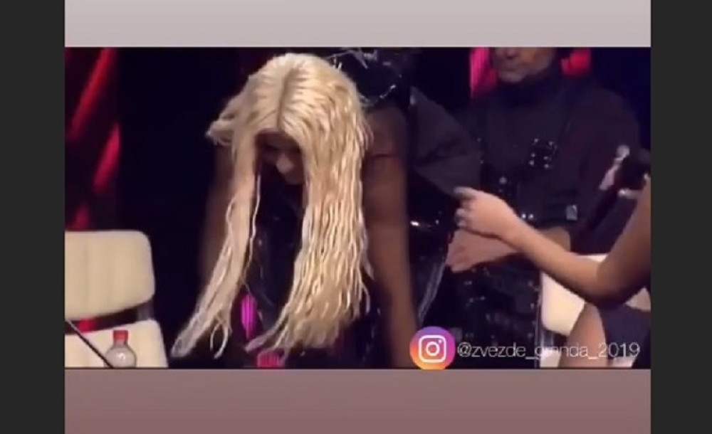 Dara Bubamara mešala golom zadnjicom, Saša Popović ustao da joj spusti suknju! (FOTO)