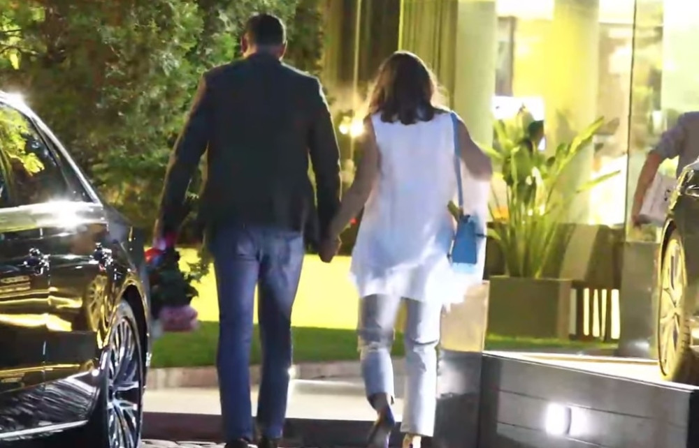 Makedonski milioner zaprosio šampionku Vimbldona! On je VLAŠKOG porekla pa je morao da ispuni čudne uslove njenom ocu! (VIDEO)