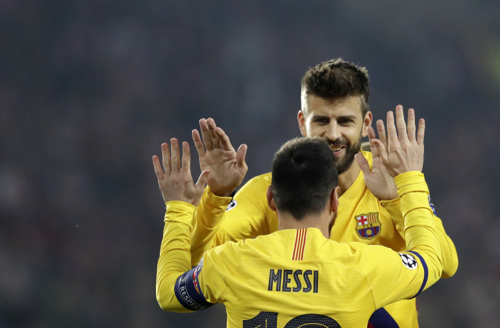 Zvezda Barselone na gradski derbi došla biciklom! (VIDEO)