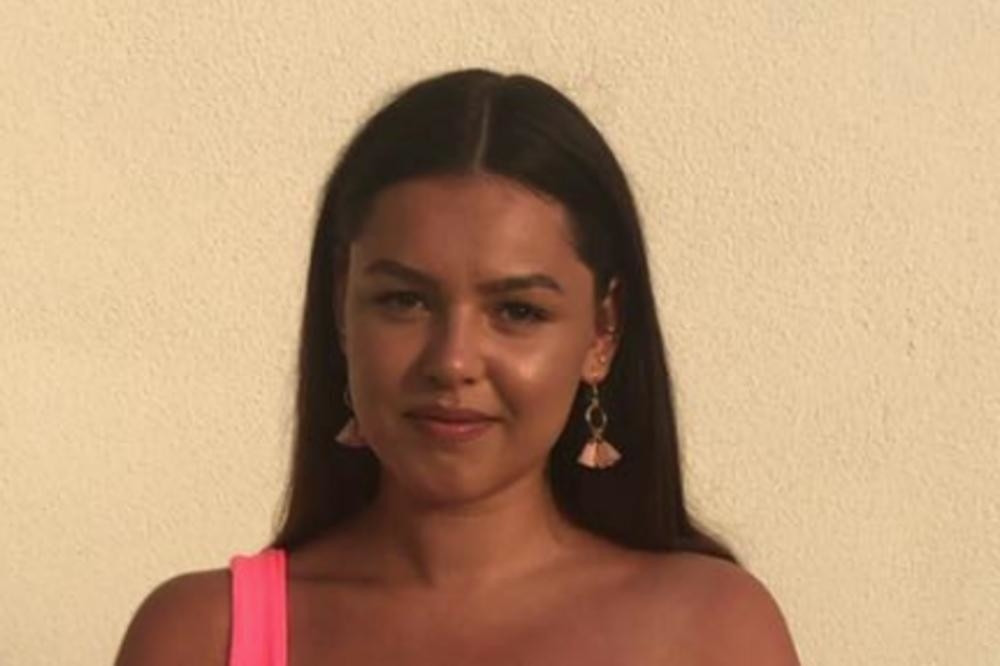 Upalila je sveću i otišla na spavanje, a onda zamalo umrla! Lekari dali objašnjenje koje ju je zaprepastilo! (FOTO)