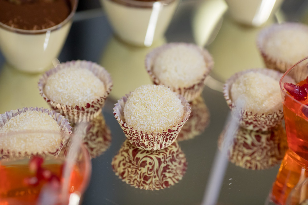 Rafaelo kuglice, najslađa poslastica od kokosa po recepturi naših baka!