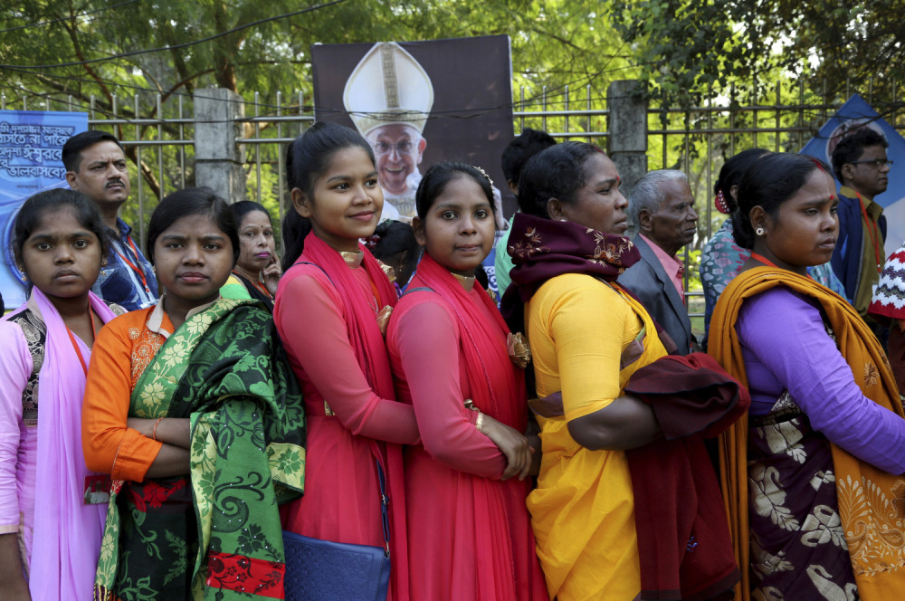 Studenti zapalili svoju koleginicu, razlog za to će vas užasnuti!