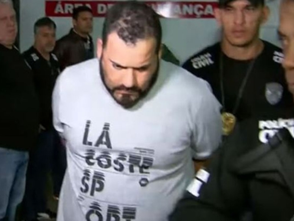 Narod im pomogao sa više od 200.000 dolara! Umesto da leči obolelog sina otac potrošio pare na prostitutke, alkohol i skup provod!