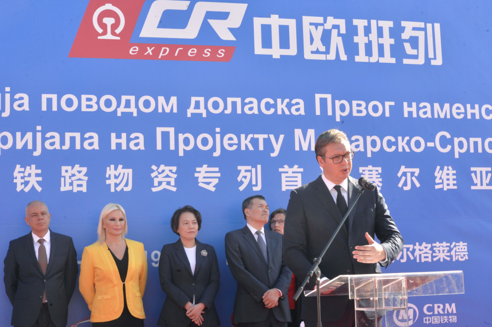 U januaru prosečna plata veća nego ikad! Vučić obradovao celu naciju!