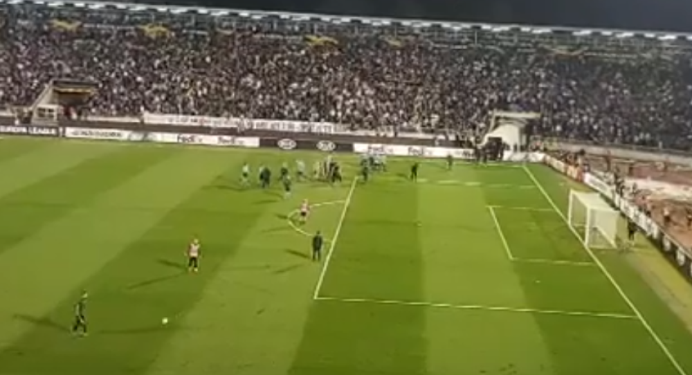 "Grobari" uputili zastrašujuće zvižduke sudijama na poluvremenu! (VIDEO)