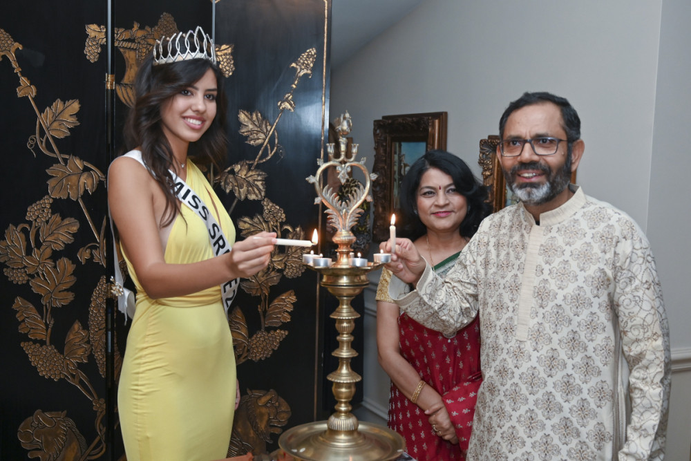 Misici Srbije ukazana velika čast u Indiji: Andrijana Savić otvorila festival svetlosti Diwali
