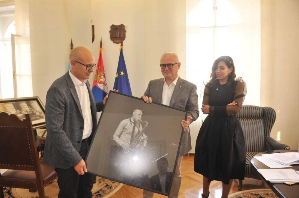 Vesić: "Nije nam misija da zaradimo, već da ljudima omogućimo vrhunski umetnički program"