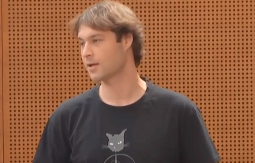 Haos u Skupštini, poslanik Miha izvređao kolege na mrtvo ime, a razlog su pare!