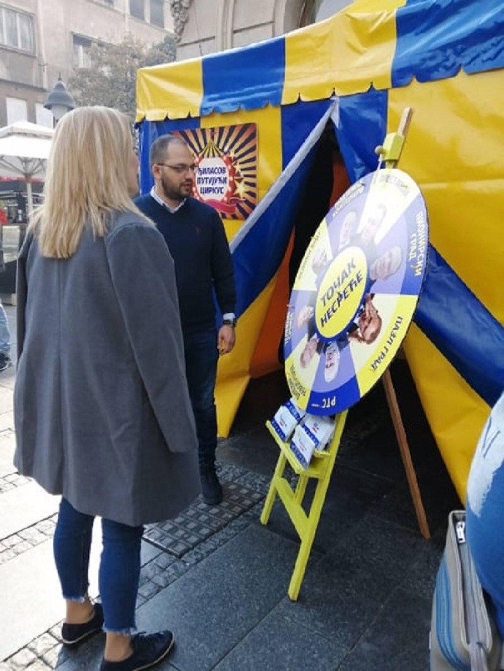 "Đilasov putujući cirkus” u Knez Mihailovoj ulici!