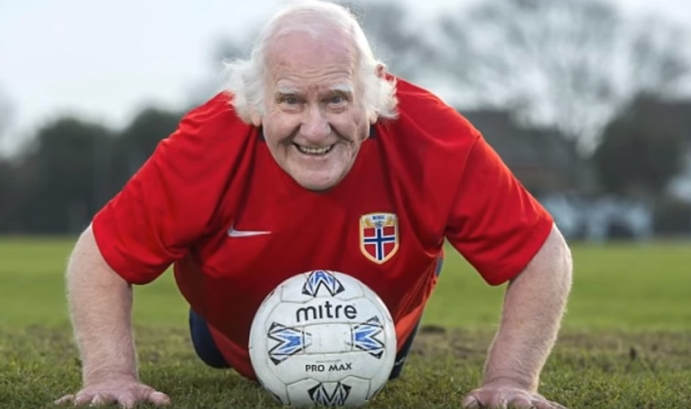 Starac Fočo od stotinu ljeta u potrazi za novim KLUBOM! Zbog ove igre je pobedio kancer! (FOTO/VIDEO)