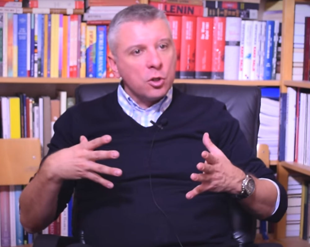 Hrvatski navijači skandiraju pesmu Jove Zmaja o oslobađanju Srbije!