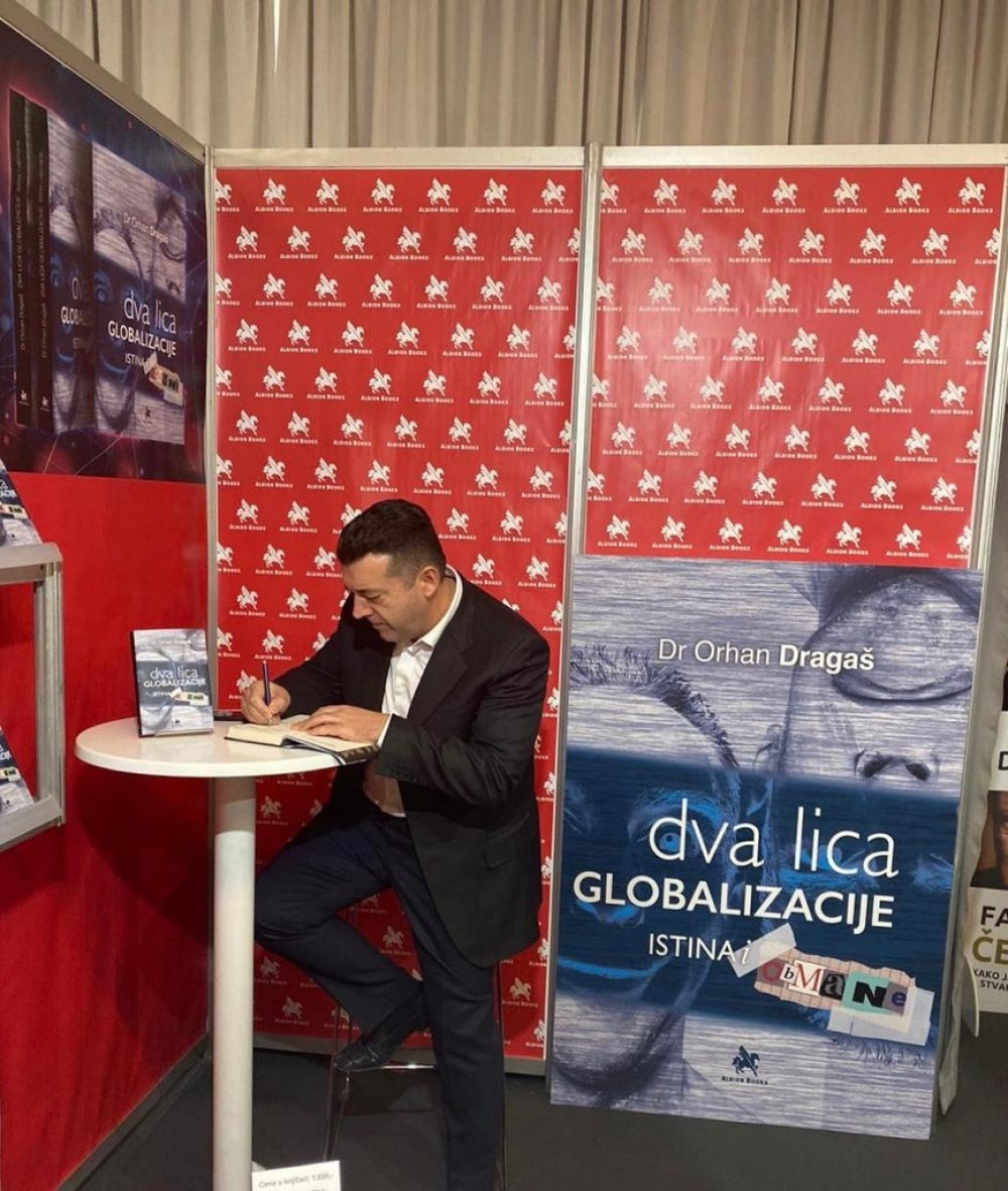 Knjiga "Dva lica globalizacije -istine i obmane" dr Orhana Dragaša najprodavanija na Sajmu knjiga!