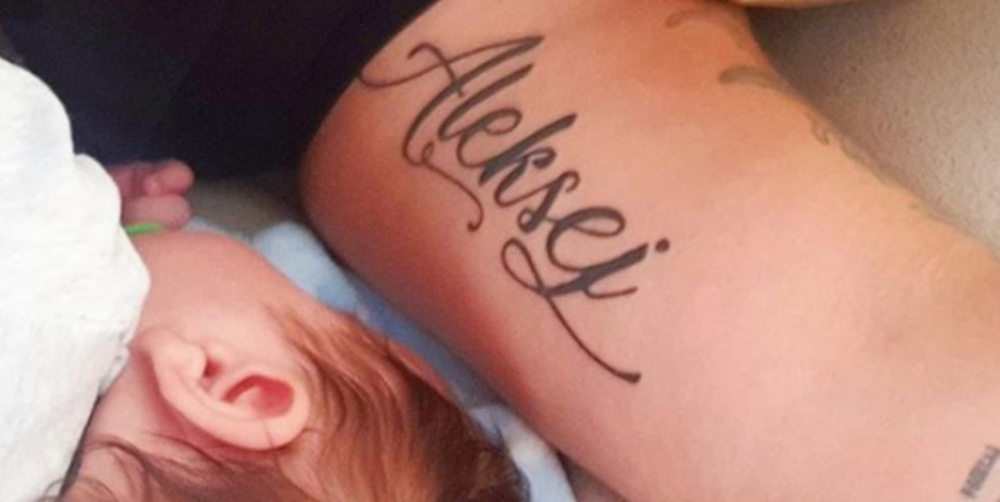 Sin Darka Lazića će vam izmamiti osmeh! Pevač objavio sliku sa naslednikom, identični su! (FOTO)