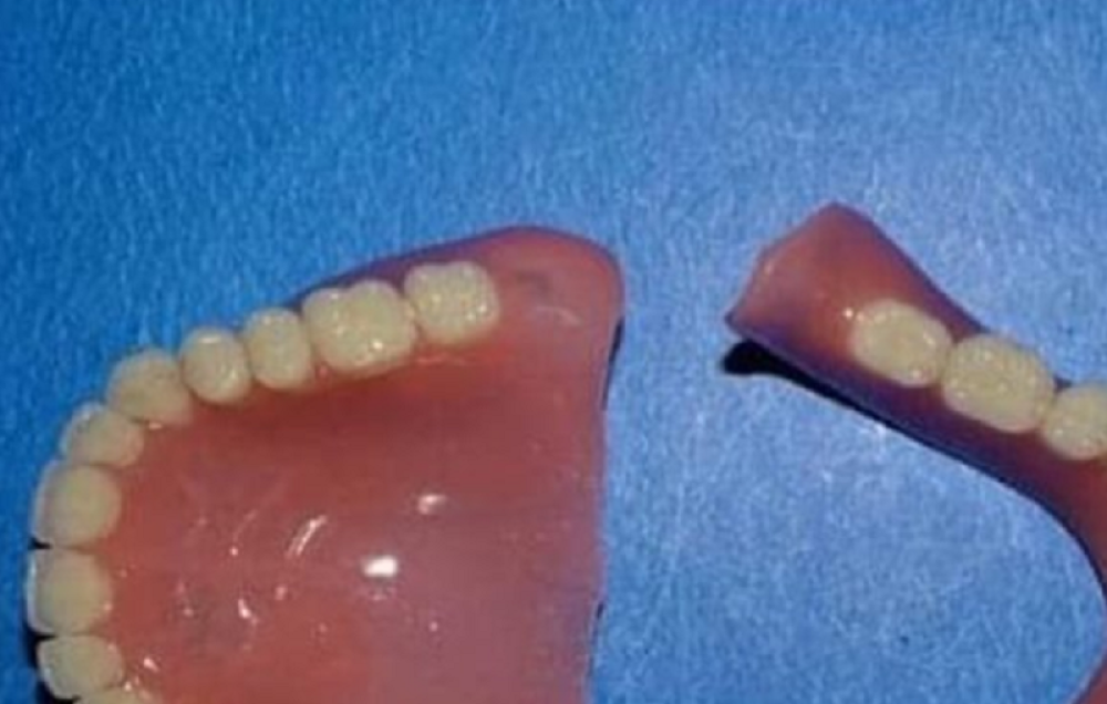 Fejsbuk podivljao, ljudi se hvataju za stomake, ridaju od smeha! Oglas za proteze nadmašio po ludosti! (FOTO)