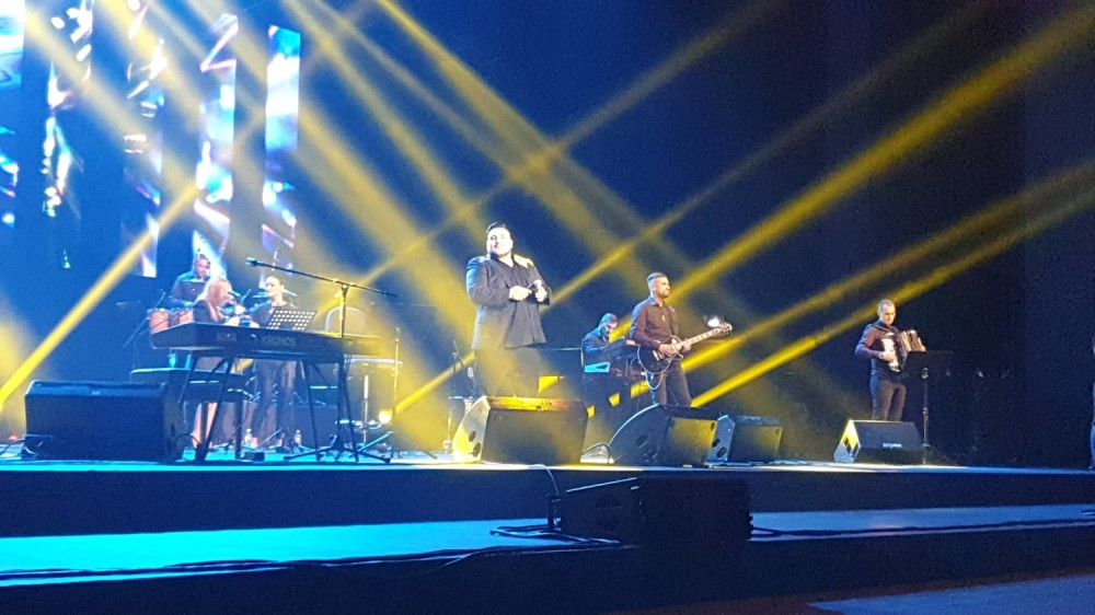 Darko Lazić obeležio 10 godina karijere u "Sava Centru"! Spektakl započeo ovim hitom! (FOTO/VIDEO)