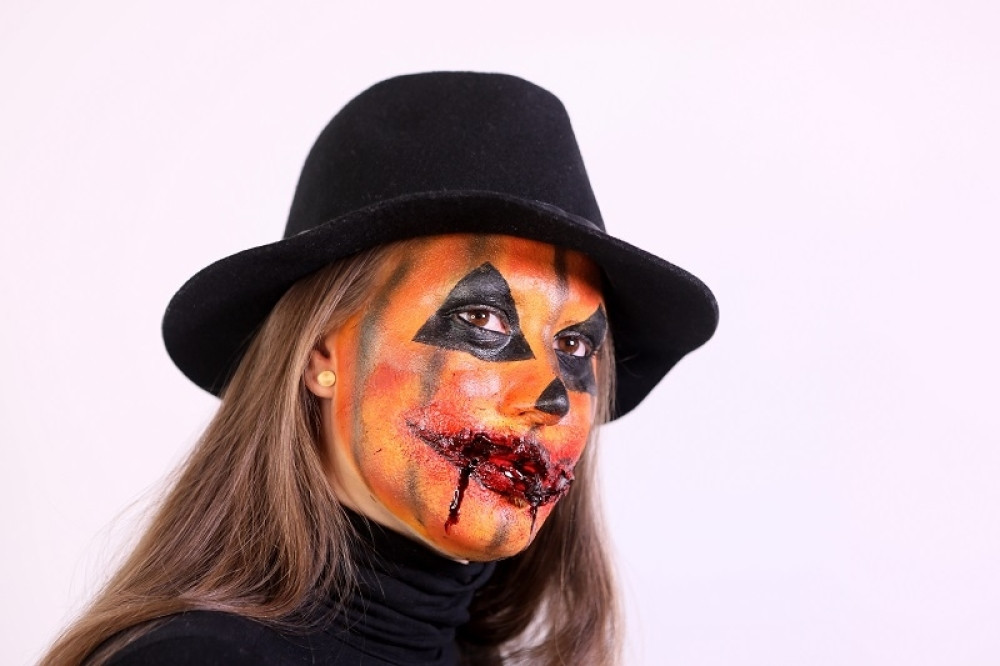 Našminkajte sami krvavu bundevu kao iz najjezivijeg filma! Korak po korak! (VIDEO)