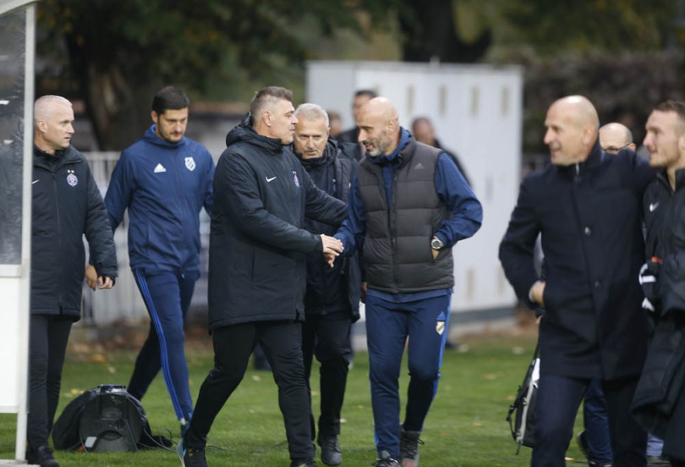 Crno-beli otklonili dileme i otkrili zašto Milošević nije izašao pred novinare