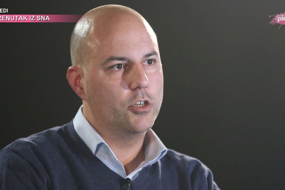 Bastać me zlostavljao i mučio zbog svojih kriminalnih radnji, gušili su me kesom, pretili naje*aćeš, a onda došli na bolesnu ideju da ih vezan oralno zadovoljim! Voditelj Mladen Mijatović ostao u šoku!