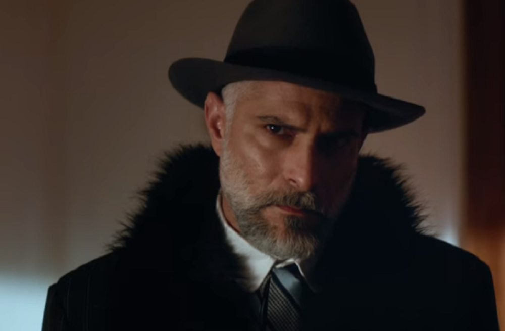 Gledate ga u "Senkama nad Balkanom", zbog glume je naučio 15 jezika, a onda je snimio film sa po*no zvezdom!