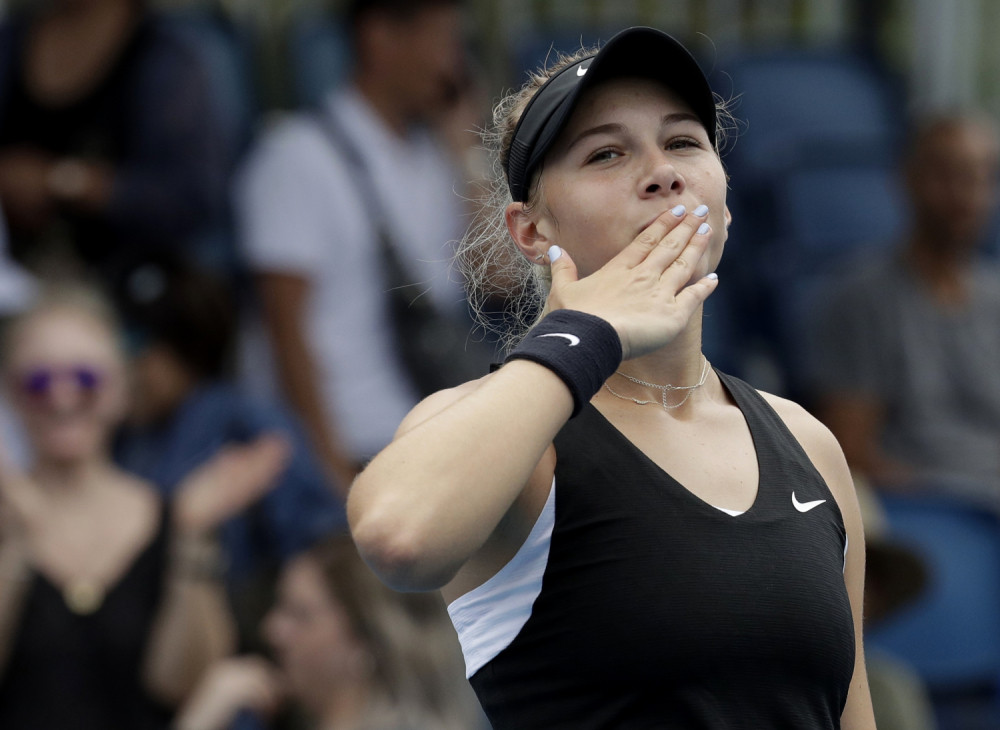 Amerikanci poludeli zbog prelepe Ruskinje! Ovoj 18-godišnjakinji nude 100 miliona dolara! (FOTO/VIDEO)