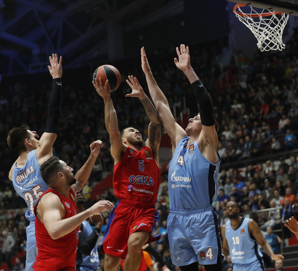 Rusi maksimalni, Srbi zapaženi