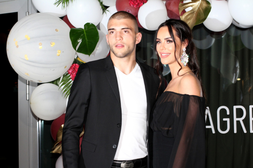 Ovo su svi detalji Bogdanine devojačke večeri! Cecinu snajku časte žurkom od 5.000 evra!