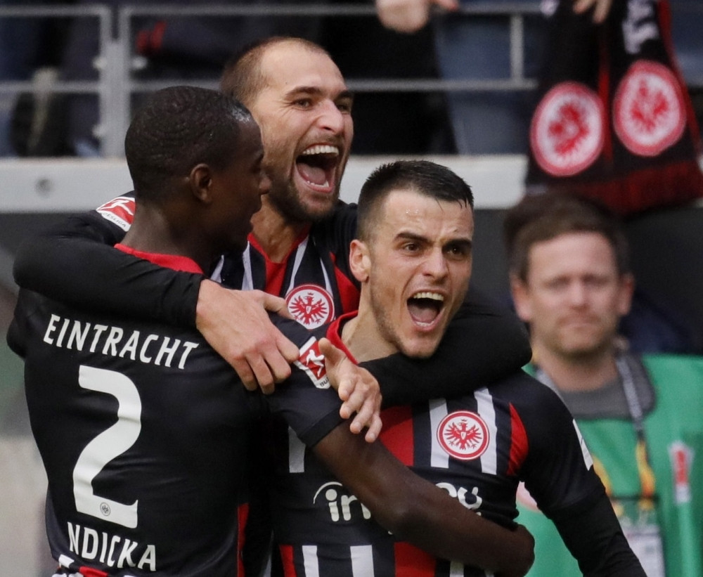 Kostić režirao "petardu" Ajntrahta nad očajnim Bajernom! (VIDEO)