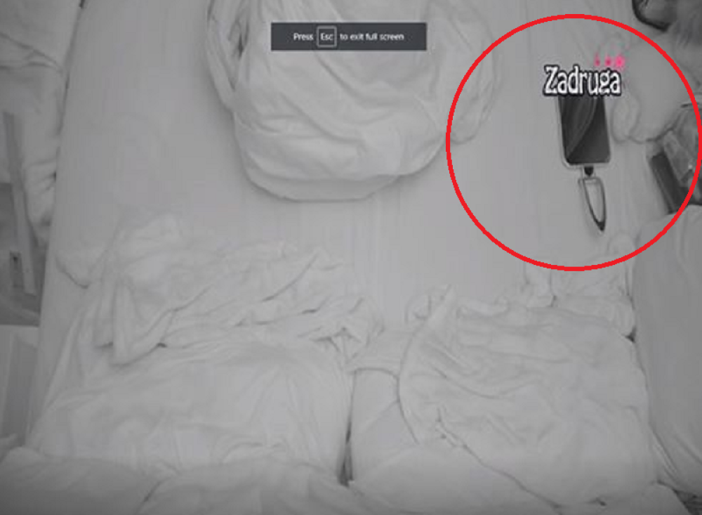 U Zadruzi pronađen telefon, isplivala neosporna fotografija! Skandal!