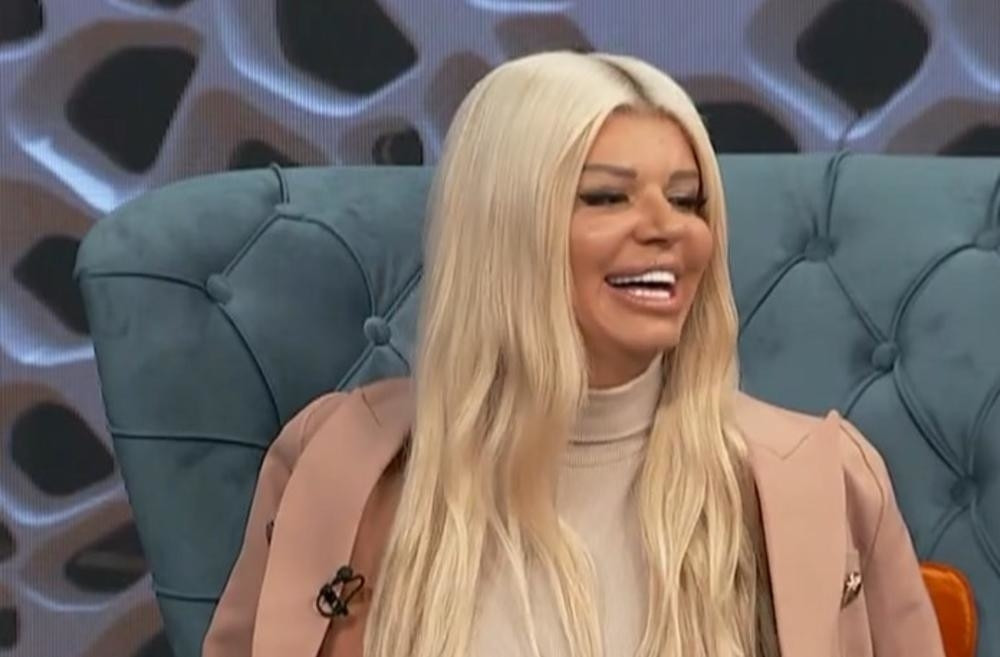 Dara Bubamara u šetnji sa dečkom Tonijem prvi put otkrila kako se oseća pored njega, jedan detalj oduševio sve (FOTO)