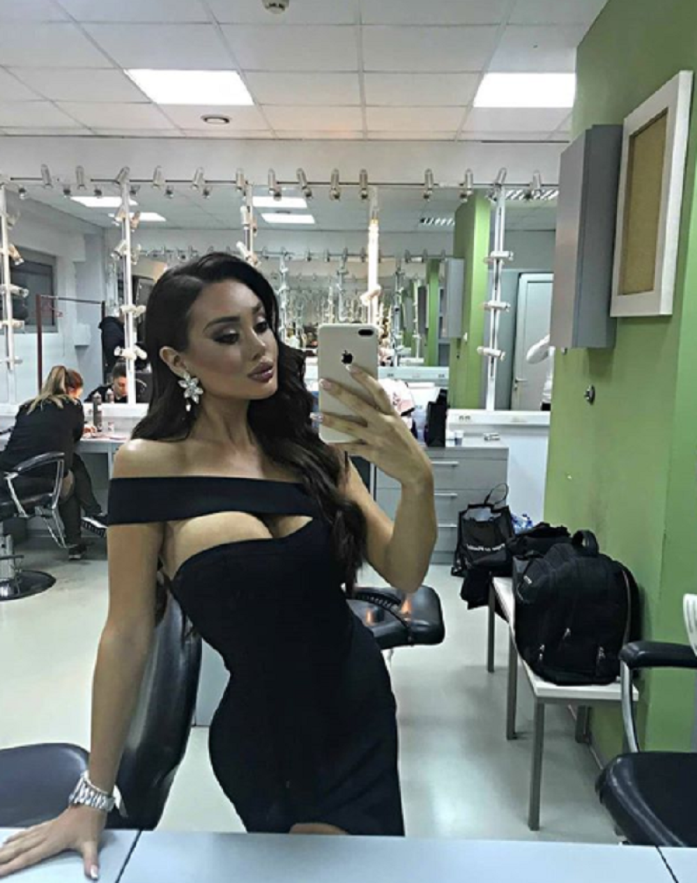 Ana Korać šokirala slikom iz detinjstva, ne liči na sebe! (FOTO)