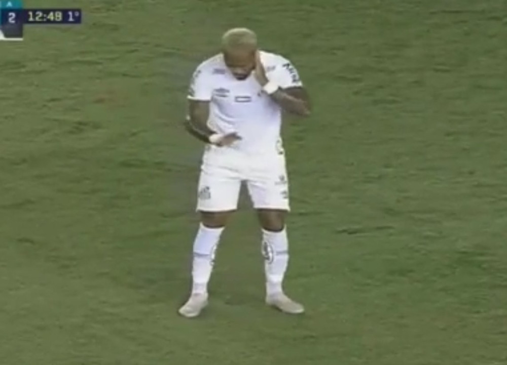 Postigao golčinu pa prozvao VAR tehnologiju na opšte oduševljenje svih prisutnih! (VIDEO)