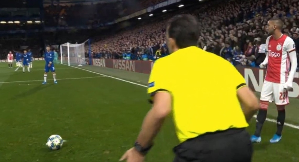 ANKETA ~ KAO DA JE PIKSI UŠAO U NJEGA! Golčina koja je ućutala Engleze! (VIDEO)